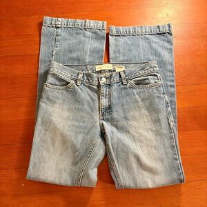 Gap Women's Vintage Mid Rise Light Wash Flare Bell Bottom Jeans Size 6R
